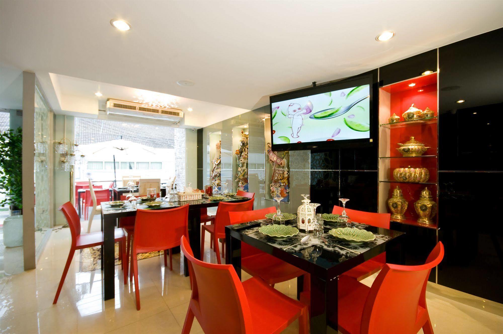 Richly Villa Bangkok Buitenkant foto