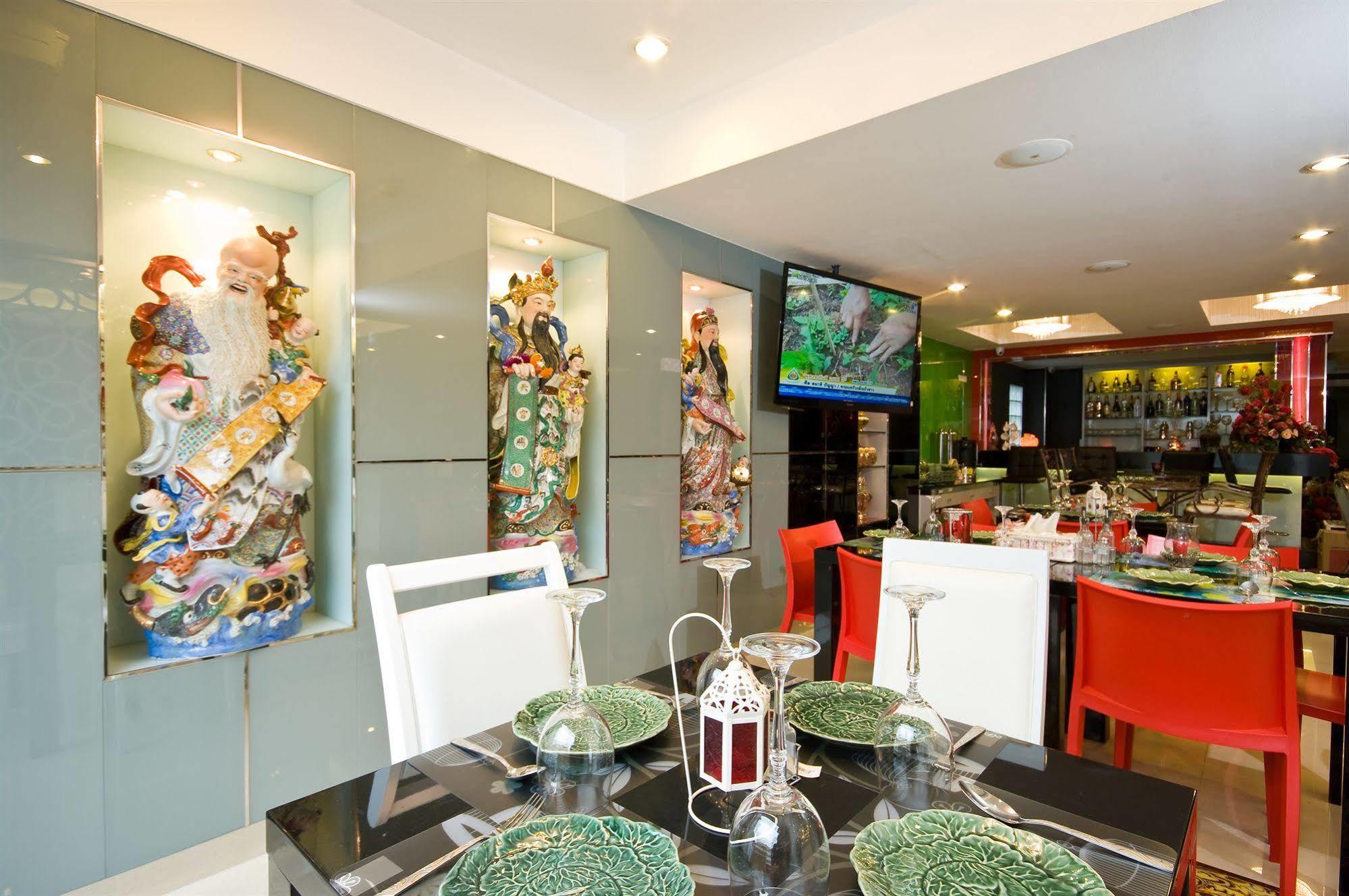 Richly Villa Bangkok Buitenkant foto