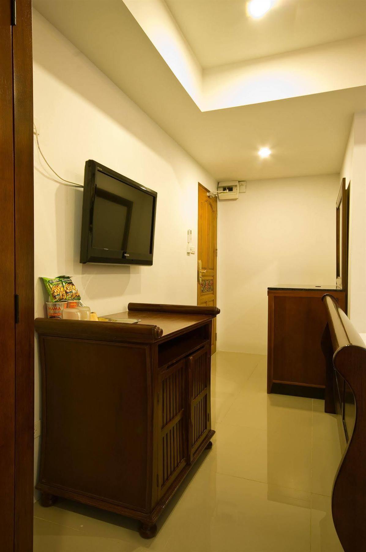 Richly Villa Bangkok Buitenkant foto