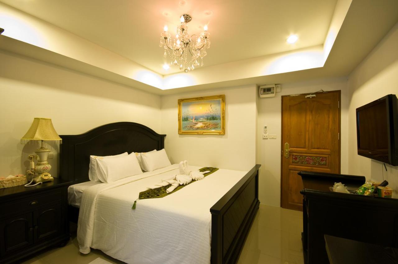 Richly Villa Bangkok Buitenkant foto